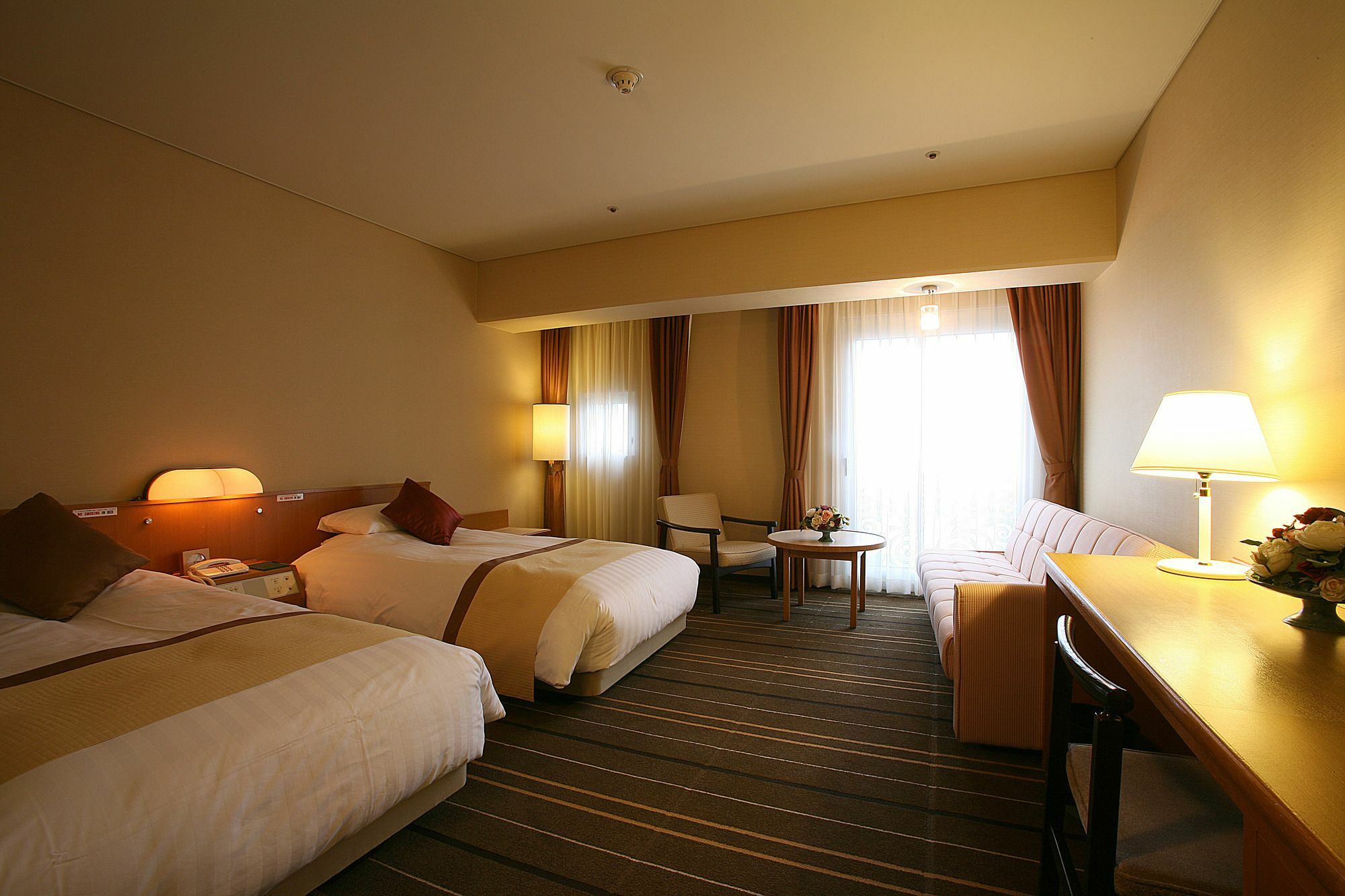 Senri Hankyu Hotel Osaka Тоёнака Экстерьер фото